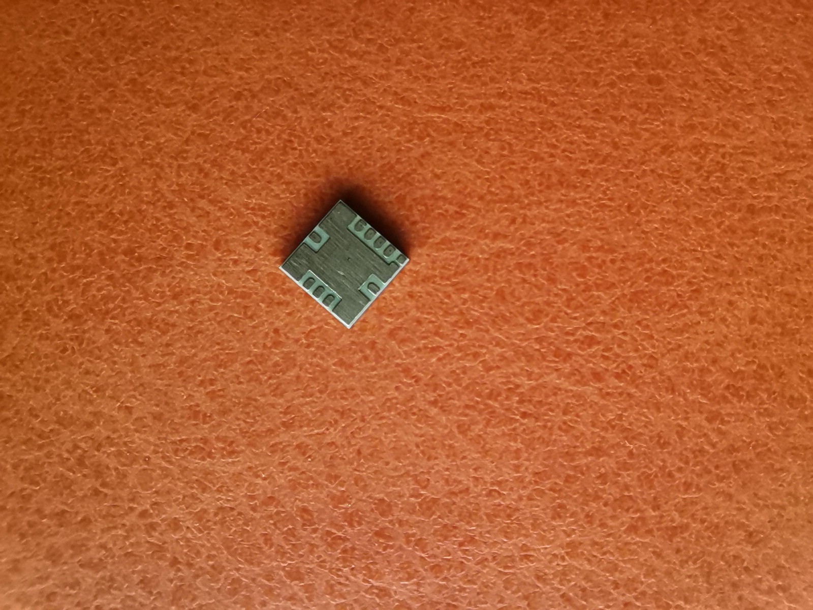 MAAM-011109寬帶放大器10MHz - 40GHz現貨